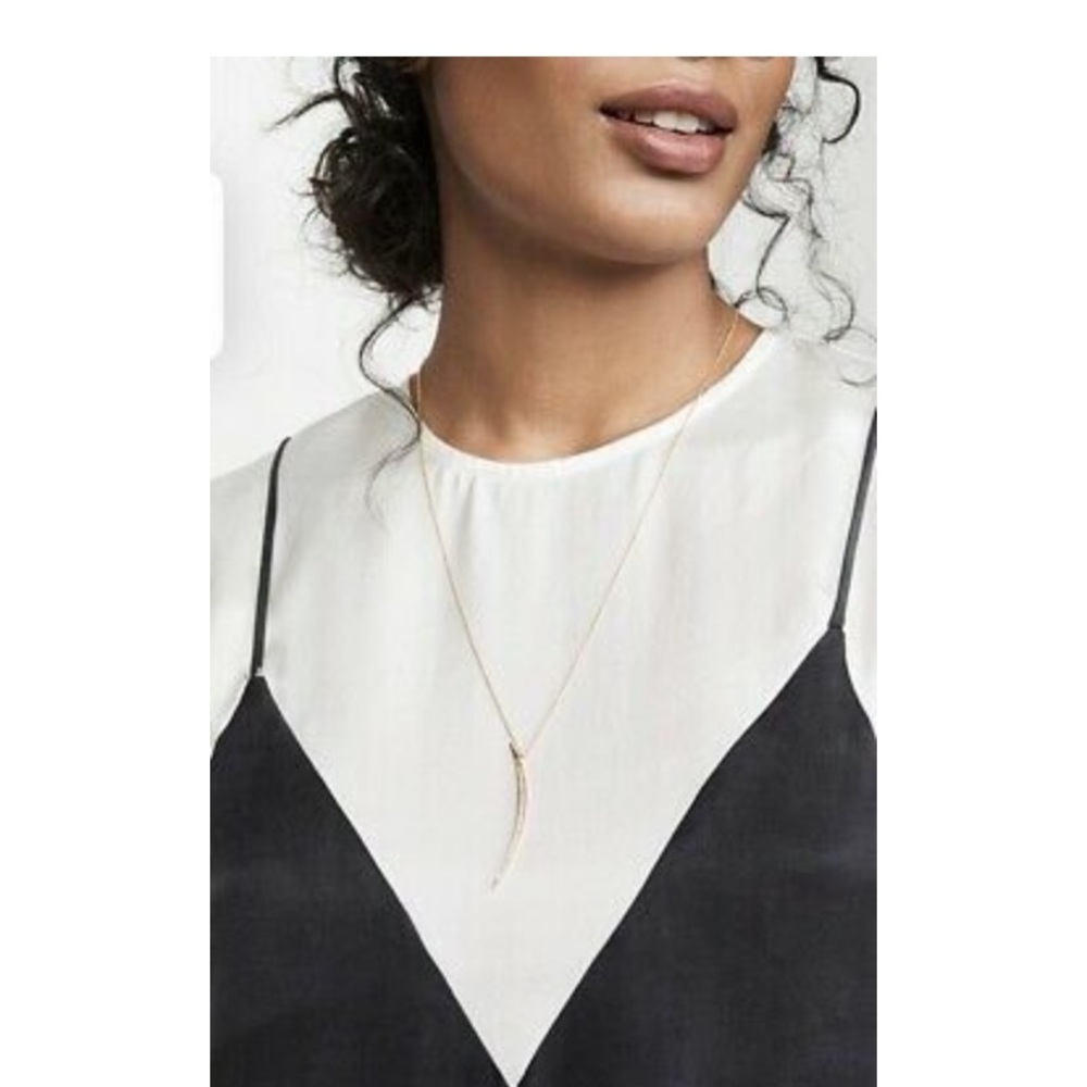Gorjana NWT crescent shimmer necklace